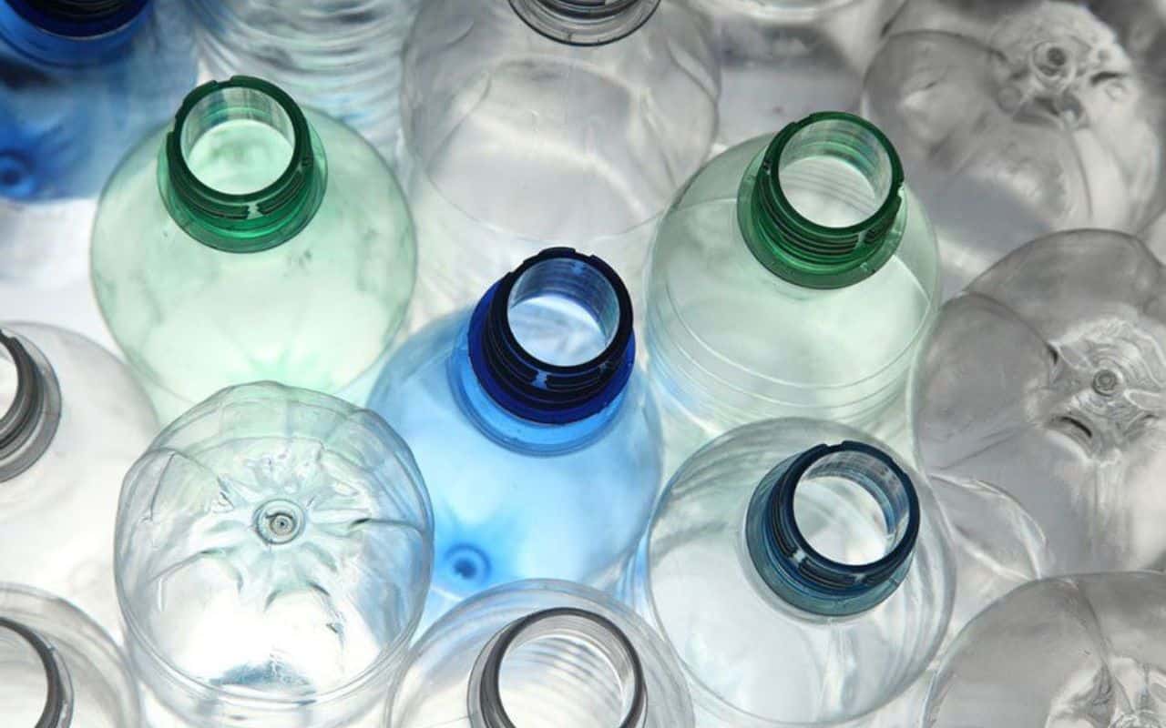 HunterLab-Farbmessung-Kunststoffe-PET-Flaschen